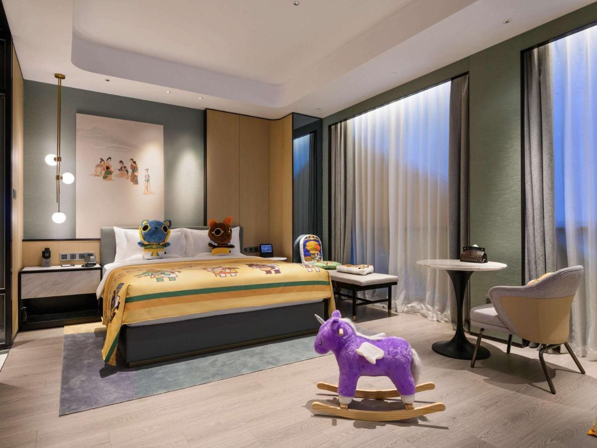 Novotel Shanghai Caohejing 외부 사진
